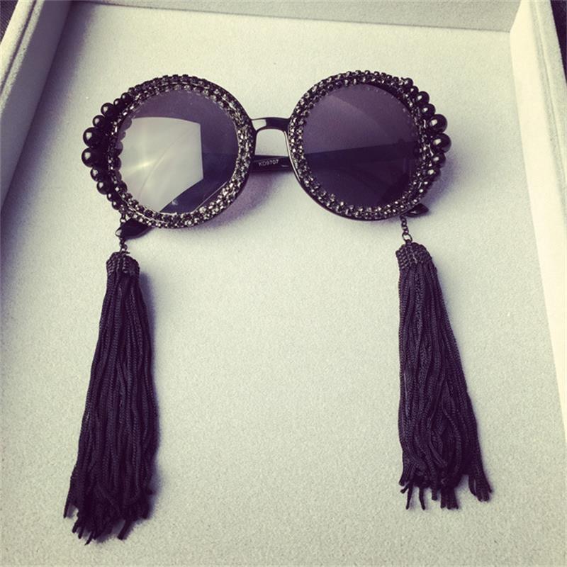 

Baroque Round Sunglasses Women Tassel Pearl Rhinestones Decoration Sun Glasses Large Frame Round Glasses Female Sunglasses as picture