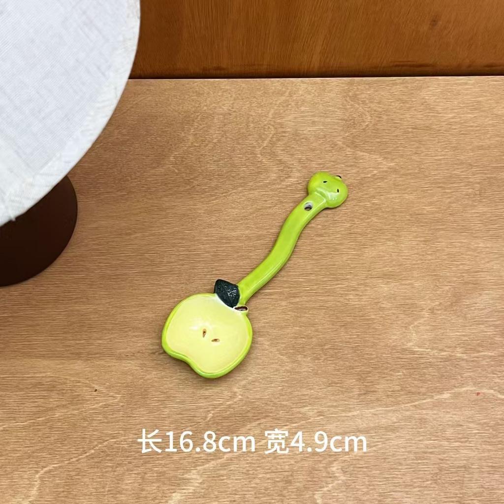 Cute strawberry bow spoon creative girl heart ceramic spoon high value long handle dessert spoon