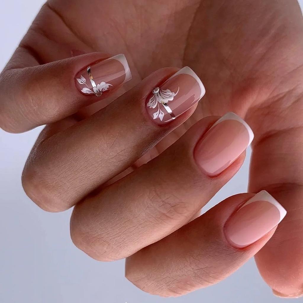 24 Stück Aufdrücknägel Einfacher Farbverlauf Kurz Quadratisch Blume Tragen Nagel Färbedesign Falsche Nägel Geeignet für Sommer Nagelaufkleber