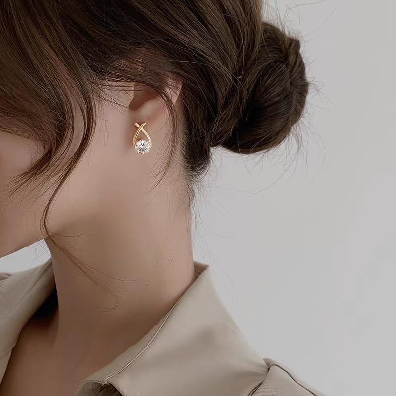 Classic Cross Zircon Diamond Stud Earrings Fashionable and Exquisite Light Luxury Earrings High-end Lady Style Earrings