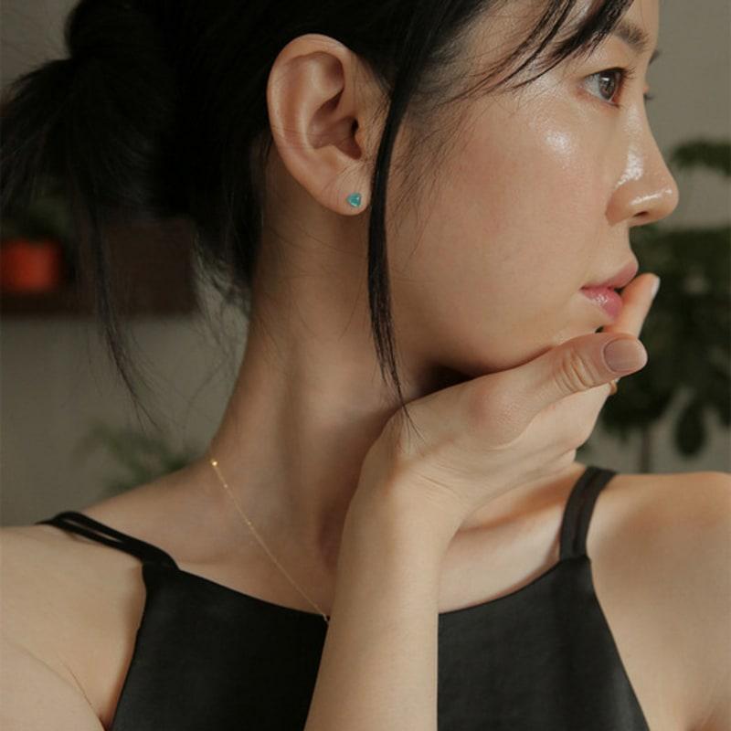 Modernlike 14k Green Quartz Crystal Heart Earrings