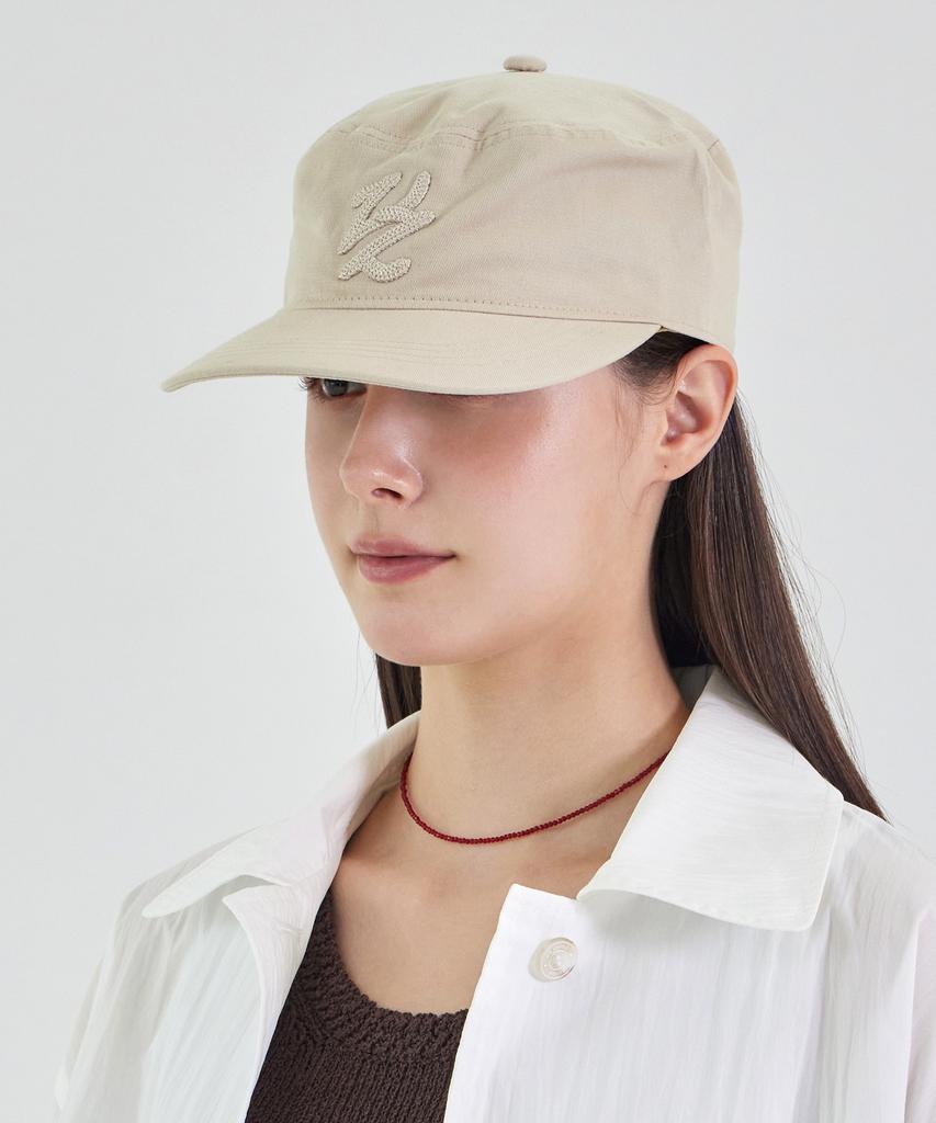 Bajal Chain Flow Vz Pillbox Cap Beige