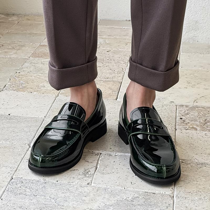 

Spring and summer new solid color one-pedal small leather shoes versatile casual and comfortable loafers men s casual shoes 64532-J 46 зелений