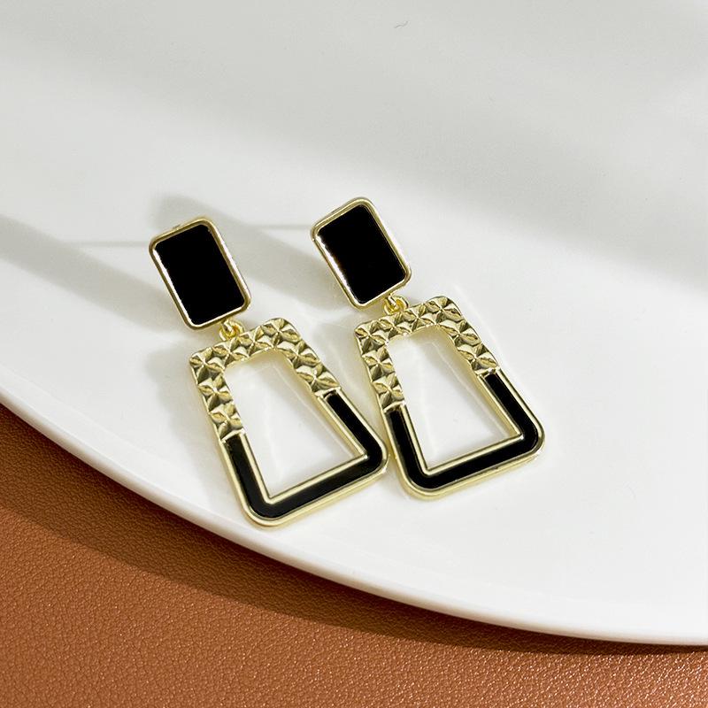 Elegant Gold-Plated Black Zircon Stud Earrings - Niche Design for a Luxurious Fashion Statement