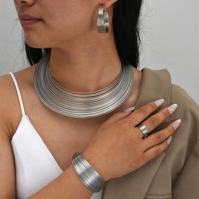 5 Stück/Set Vintage Tribale Handgefertigte Schmucksets Für Frauen Mode Mehrschichtige Silberfarbene Halsketten Armbänder Ohrringe Ringe Sets