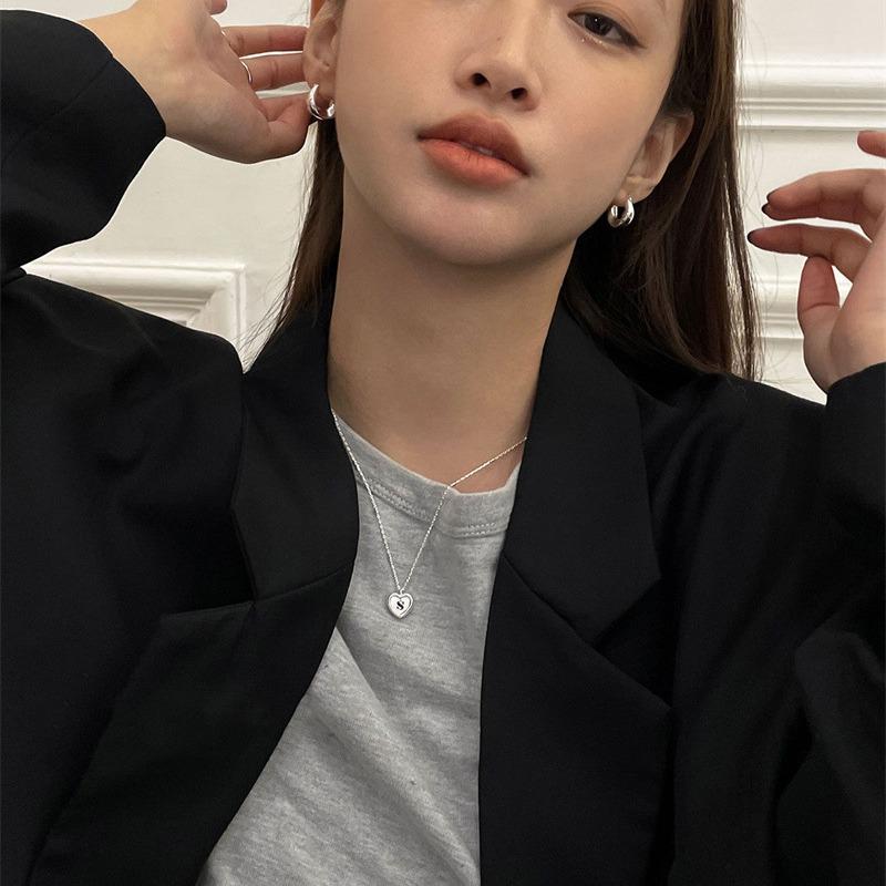 Korean Style High-End Gold Hoop and Stud Earrings: Versatile Water Drop Ear Cuffs for Women