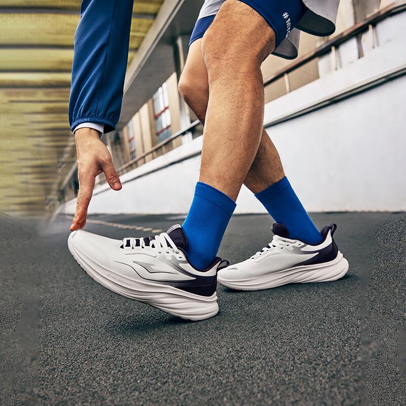 Erke Yuechi 2 Splash-Proof Running Shoes