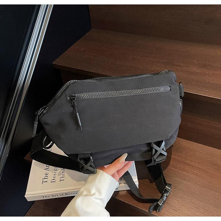 

2025 Summer New Casual Canvas Messenger Bag Niche Hong Kong Style Popular Campus Crossbody Bag Simple and Versatile Chest Bag чёрный
