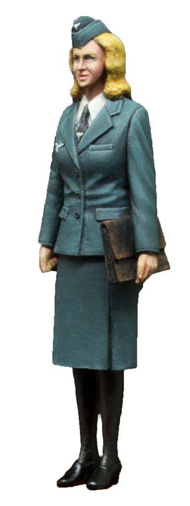 Passion Model WWII German Air Force Female Communications Assistant Resin Kit P35F012 1/35