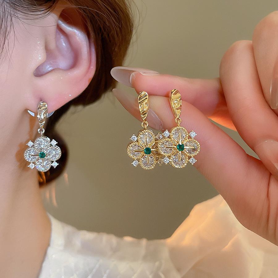 14K Gold Electroplated Zircon Lucky Grass Earrings for Women 2025 Fashion Exquisite Drop Earring Luxury Designer Zircon