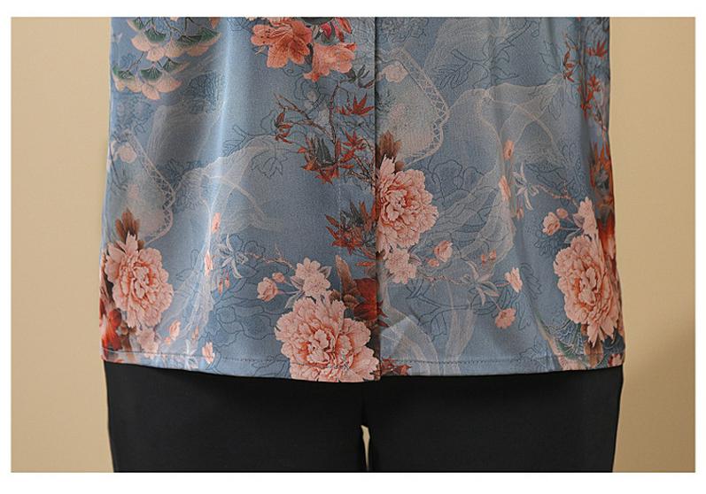 Chinese Style Real Silk Seven-Sleeve Shirt for Elderly Women - Spring/Summer Grandma Top