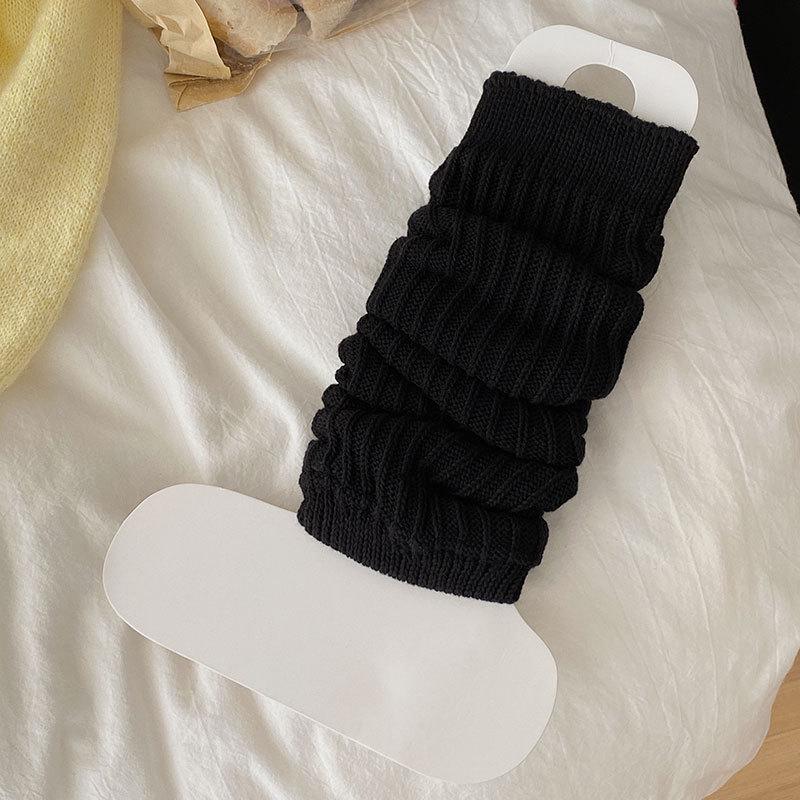 Women's Gray Velvet Leggings with Vertical Stripes – Slimming, Micro-Pressure, Stirrup Style for Autumn/Winter.