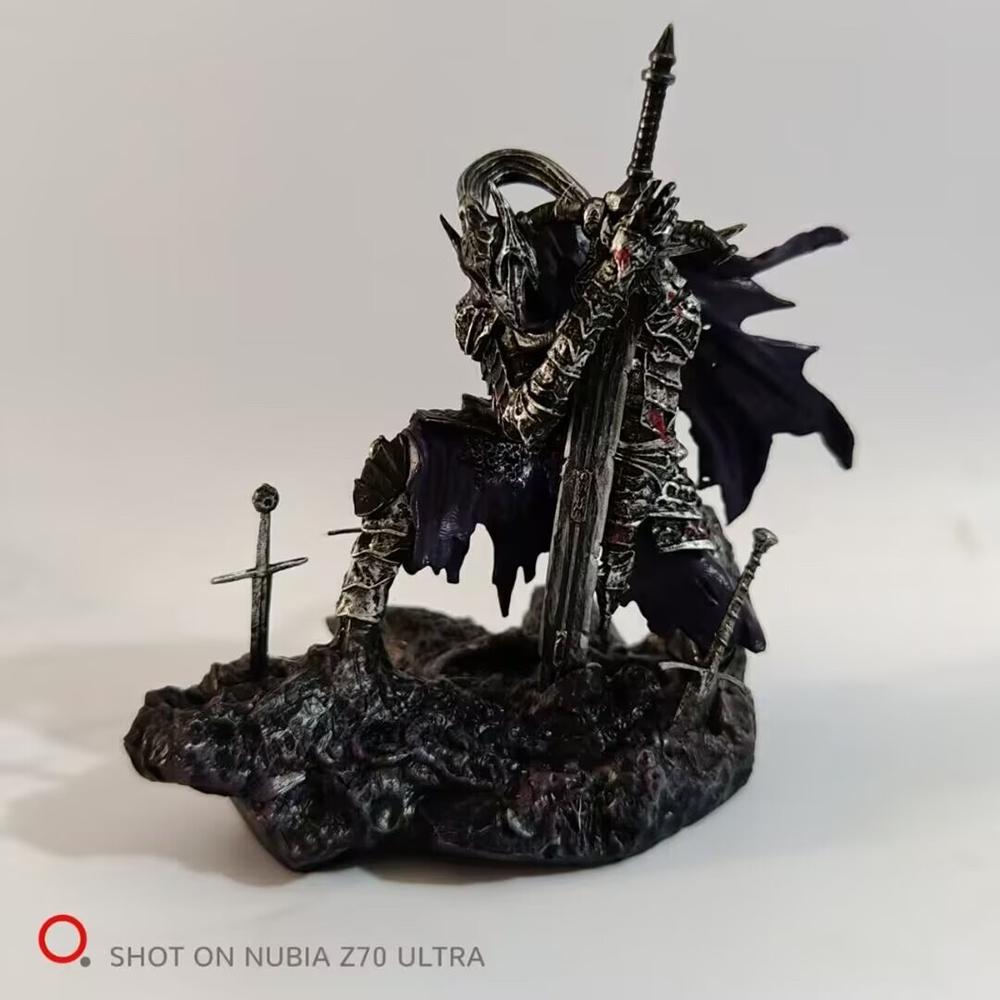 DARK SOULS Figure Artorias Strolling Through Dark Souls III The Abyss PVC Action Figure Amine Christmas Gift