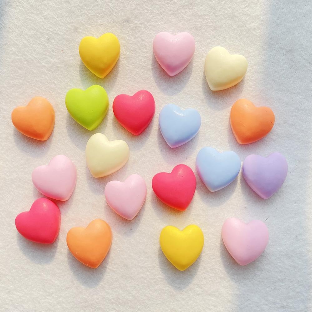 30 pièces Résine Pailletée Colorée Mini Mignon Forme de Cœur Art des Ongles Plat Strass Applique DIY Décoration Scrapbooking Mariage Artisanat