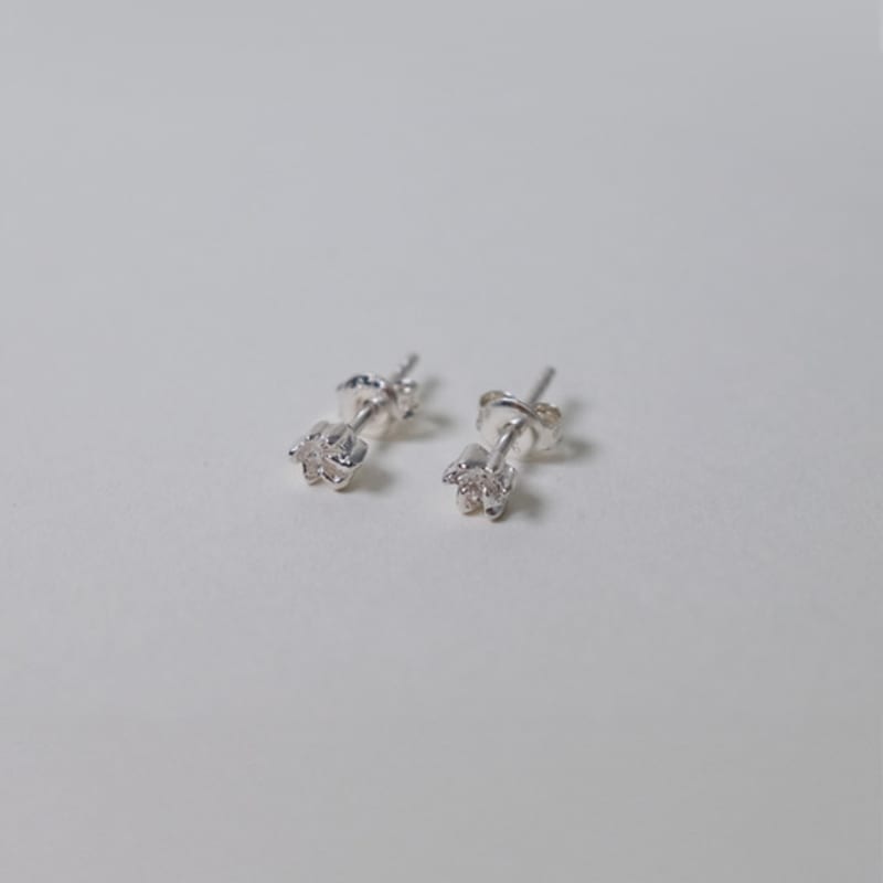Pinaf Popcorn flower mini earring