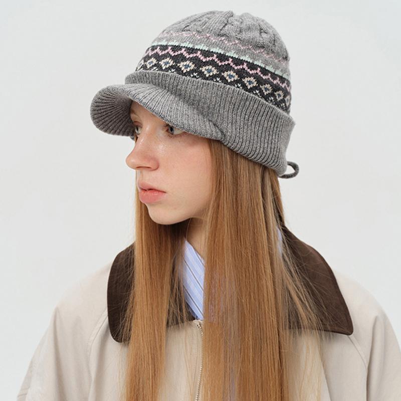 Fashion Women Windproof Warm Knitted Hat Coldproof Short Brim Peaked Cap Lady Cold Resistant Ear Protection Beanies Ski Caps