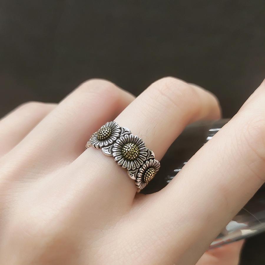 Ruili Daisy Ring: Women s Retro Sunflower Index Finger Ring, Punk Style, Adjustable. Open Adjustable