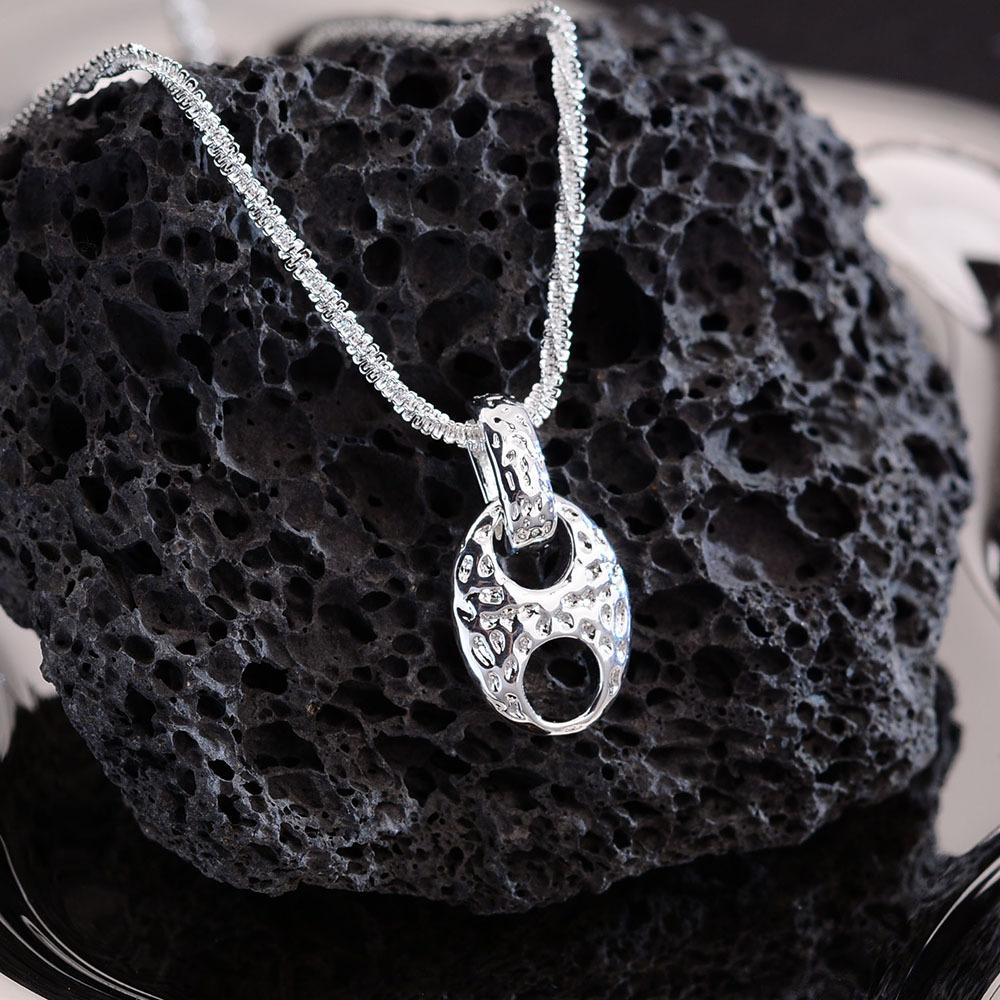 High-End Lava Texture Pig Nose Necklace Female Niche Light Luxury Personality Versatile High-End Sense Collarbone Chain