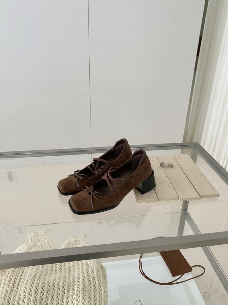 2025 Autumn New Temperament Versatile Square Head Simple Fairy Style Bow Internet Celebrity Comfortable Explosion Thick Heel Shoes