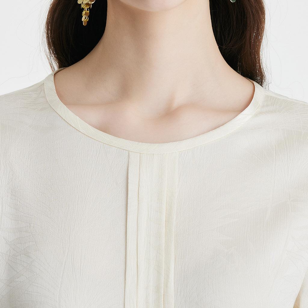 Gentle and Sweet: 100% Mulberry Silk 26 Year Spring/Summer Round Neck Aging Reduction Unique Printed Silk T-shirt for Women