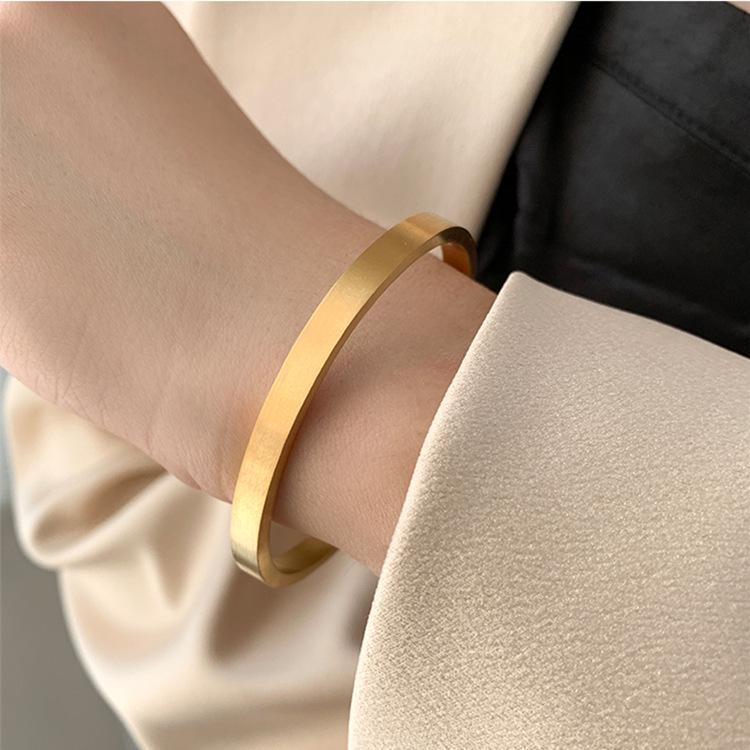 Gold-Toned Titanium Steel 18k Rose Gold Couple Bracelet in Cold Style