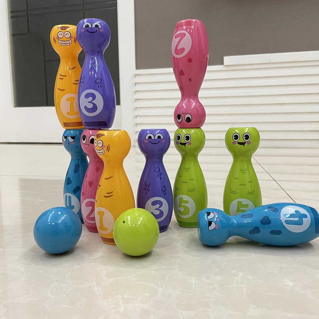 Toy Set Features Cartoon Funny Expressions And Comes In A Gift Box With 10 Pins And 2 Balls. It Can Be Used As A Halloween Or Christmas Gift.
