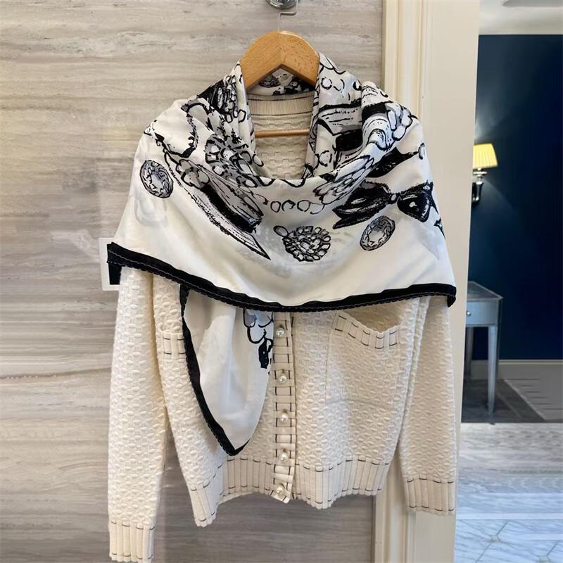 NINA SOLOR Lightweight Mulberry Silk Square Scarf