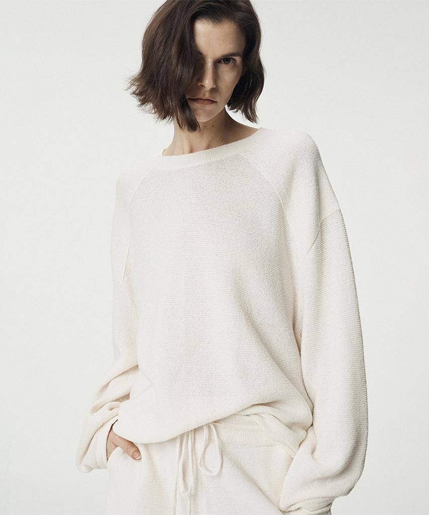 UMARMUNG Korean Paper & Boucle Shoulder Pannel Pullover_Daylight