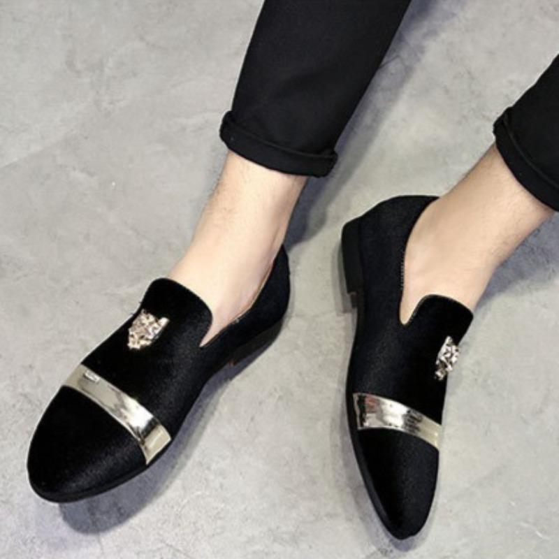 Men Dress Shoes Fashion Embroidery Loafers Designer Metal Buckle Driving Shoes for Men Wedding Party Shoes Casual Flats Moccasin
