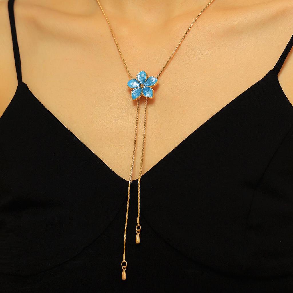 European Floral Gradient Pendant Necklace with Adjustable Snake Chain