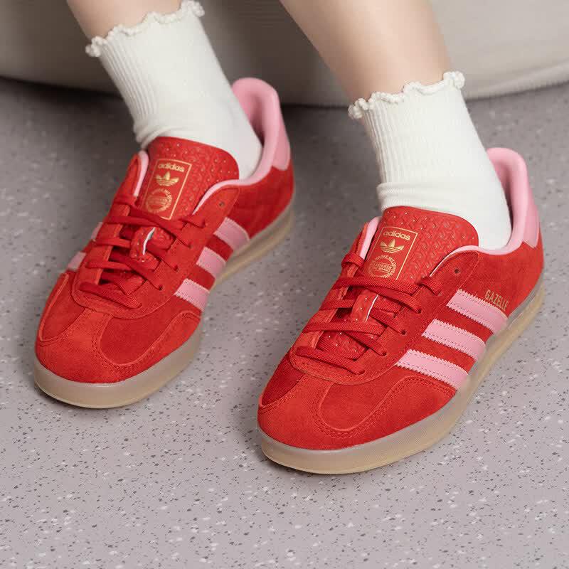 

Adidas Women s Gazelle Lifestyle Sneakers 36