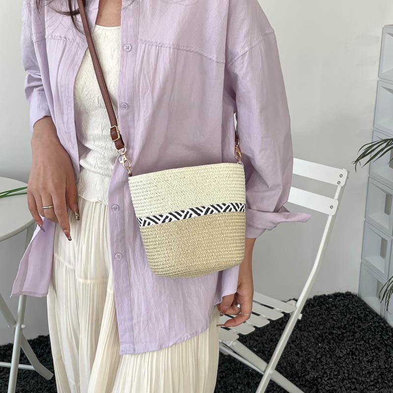 Tote Tasche für Mädchen, Einzel-Schultertasche, Eleganter und schlichter Stil für den Strandurlaub mit großem Fassungsvermögen.