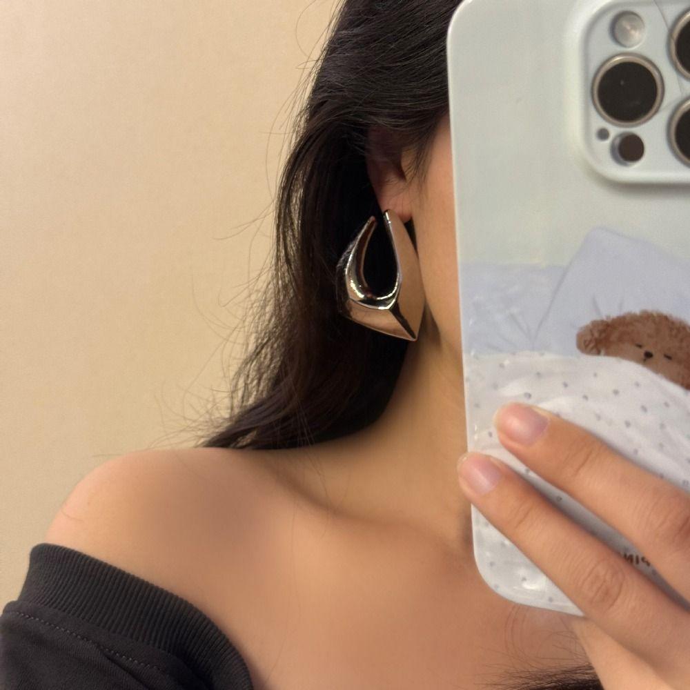 Advanced Sense Irregular Shaped Earrings Temperament Stud Earrings  Fashion Accessories