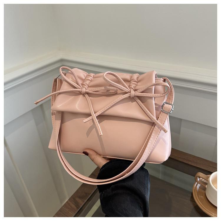 Large Capacity Women's Casual Soft Shoulder Bag 2024 New Stylish Street Fashion Crossbody Bag