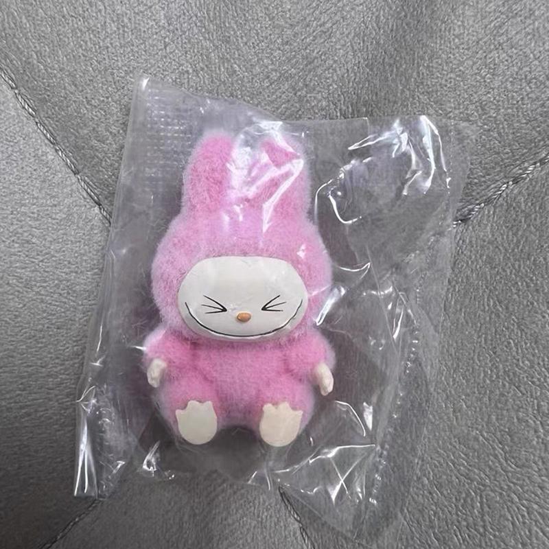 1 Stück Mini Labubu Sitzende Haltung Puppe Actionfigur Modell Desktop Ornament