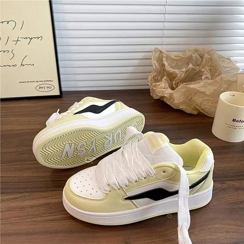 Zhao Lusi light yellow color scheme Guochao niche bread shoes women's new versatile student board shoes