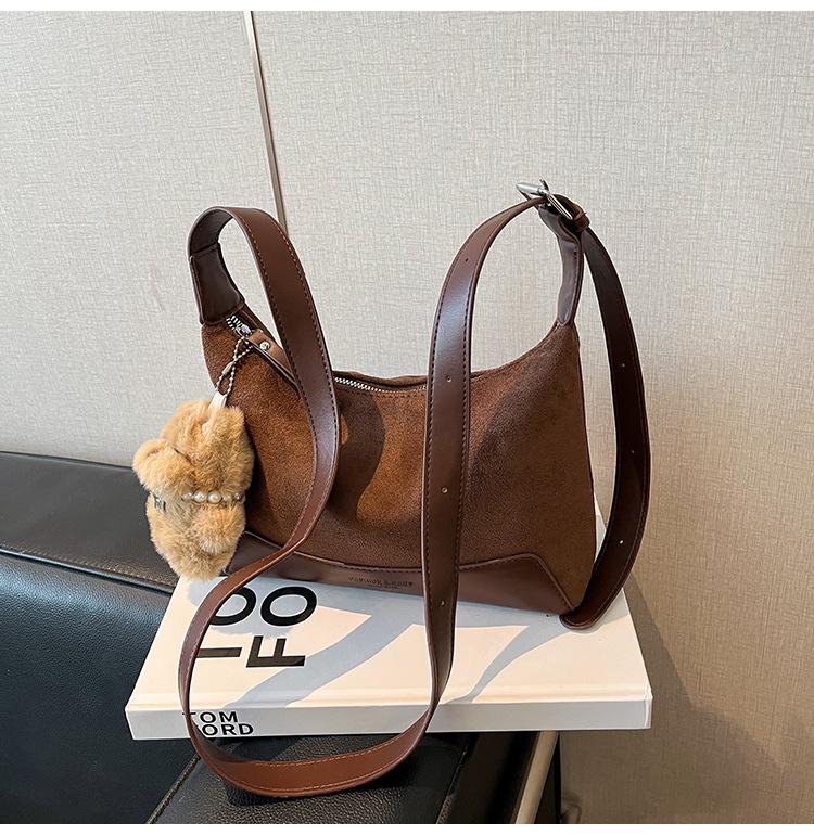 

Casual Simple Commuter Portable Leopard Print Bag Women s Fall 2025 New Versatile Retro Frosted One-Shoulder Crossbody Bag