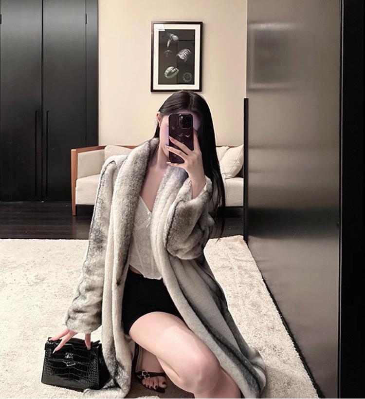 Women's Slimming Long Mink Fur Coat - Whole Velvet Warm Cross Mink