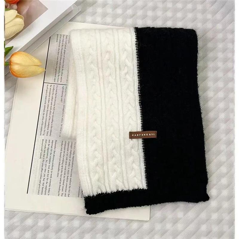 Interspersed Knitted Winter Two Color Small Scarf for Women with Lightweight Woolen Twist Scarf Short Cross Student Scarf