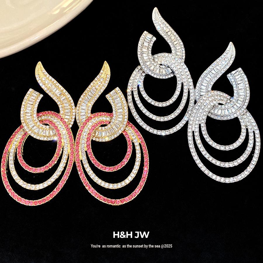 Silver needle flash diamond hollow round earrings light luxury high-end earrings European and American trend earrings design sense niche