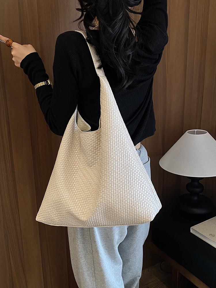 Women's Retro Large Capacity Woven Shoulder Bag - 2026 Underarm & Mother-Child Style