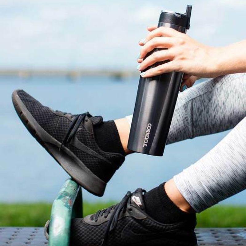 CORKCICLE Sportkantine Geïsoleerde Fles (Handvat + Rietje) 591ml