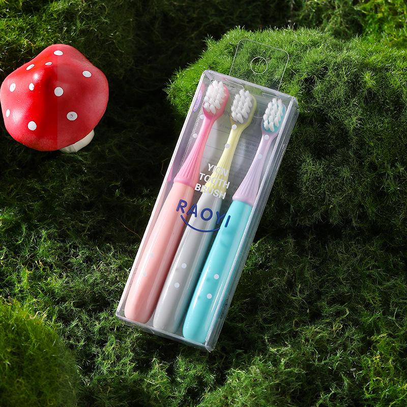 

Детская зубная щетка с мягкой щетиной «Грибок» Домашняя щетка для чистки детских зубов Высококачественный полипропиленовый материал Забота о детской гигиене полости рта