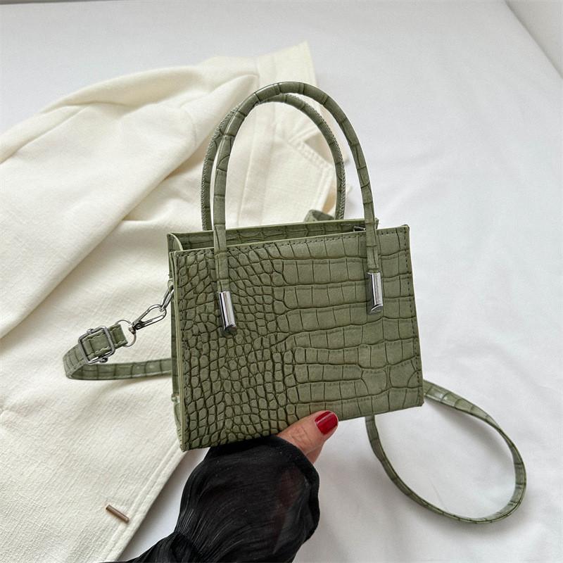 

Urban Fashion 2023 Casual Soft Pu Leather Square Bag Chic Handbag For Women зелений