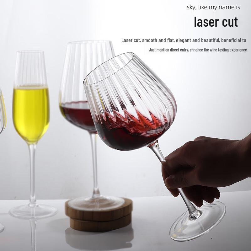 Nordic Vertical Striped Wine Goblet Set