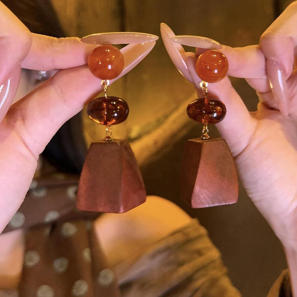 Silver Needle Resin Wood Bead Earrings - Retro Ethnic Style Oval Square Studs, Niche Versatile Jewelry