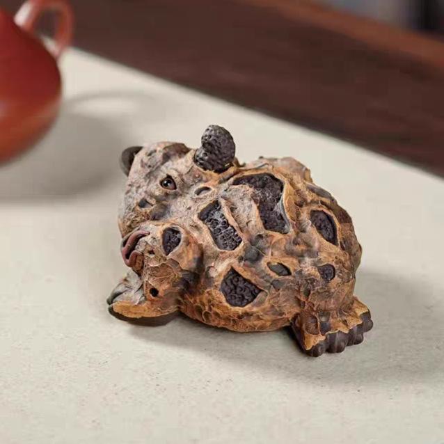 Yixing Purple Clay Bark Golden Toad Tea Pet Creative Tea Games Tea Figurine Play Toys Statue Ornaments Items Collection