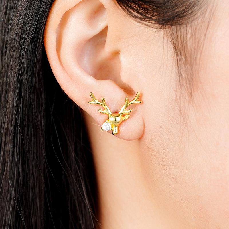 Delicate and sweet European and Korean Christmas stud earrings, holiday super, metal wind elk Christmas jewelry