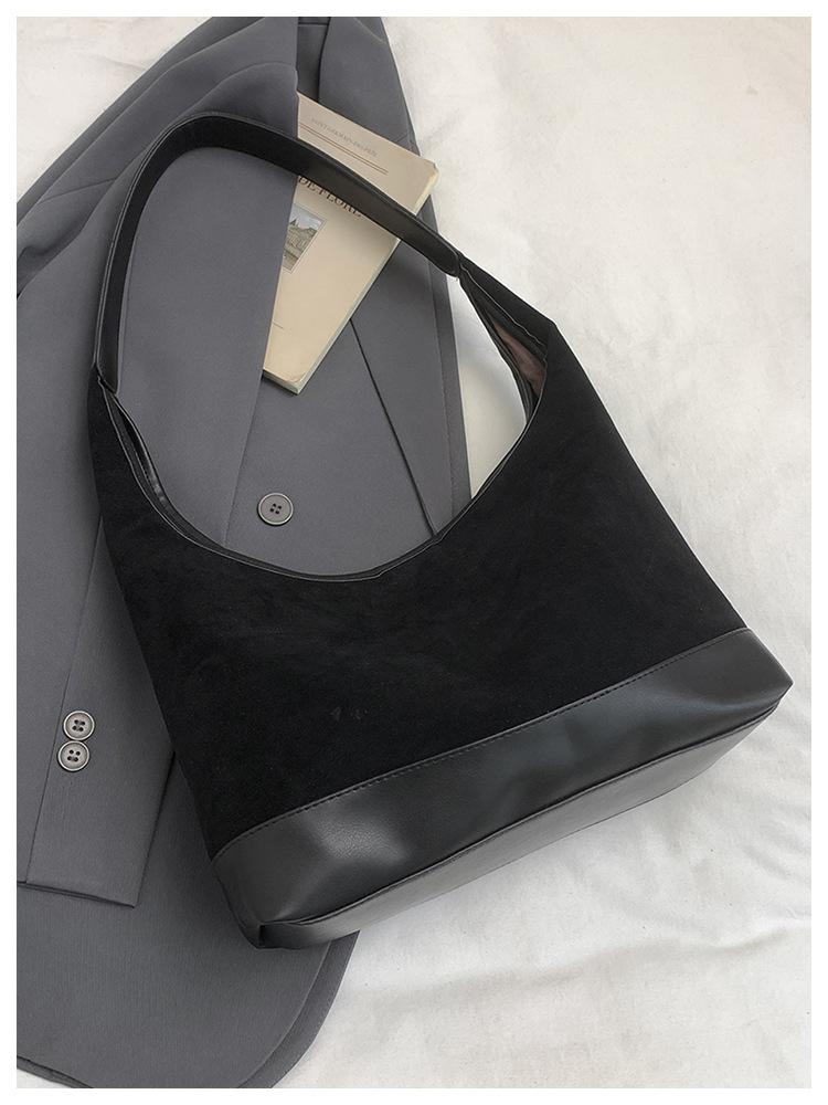 

Korean niche bow underarm tote bag women s new autumn and winter suede retro portable commuter bag shoulder bag чёрный