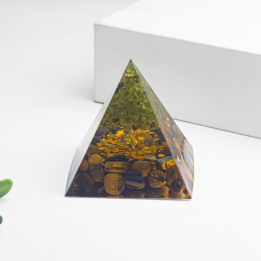 Natural Crystal Quartz Geometric Pyramid Decor For Home And Car Interior